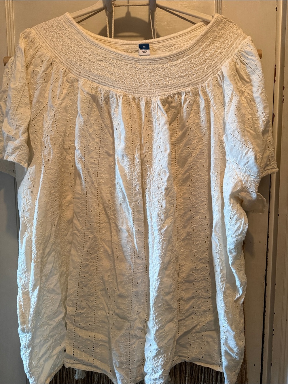 Old Navy Cream Eyelet Peasant Blouse